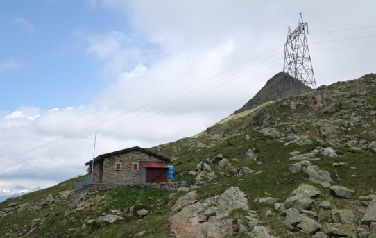 Capanna Prödor + Lago di Carì + Rifiugio Gana Rossa
