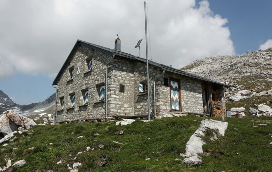 Cufercalhütte (2'385 m)