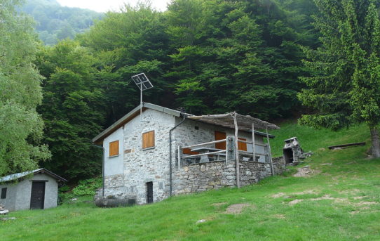 Capanna Cremorasco (1'095 m)